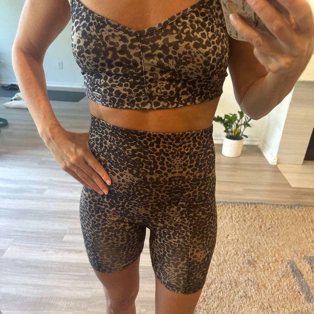 Live the process animal print set